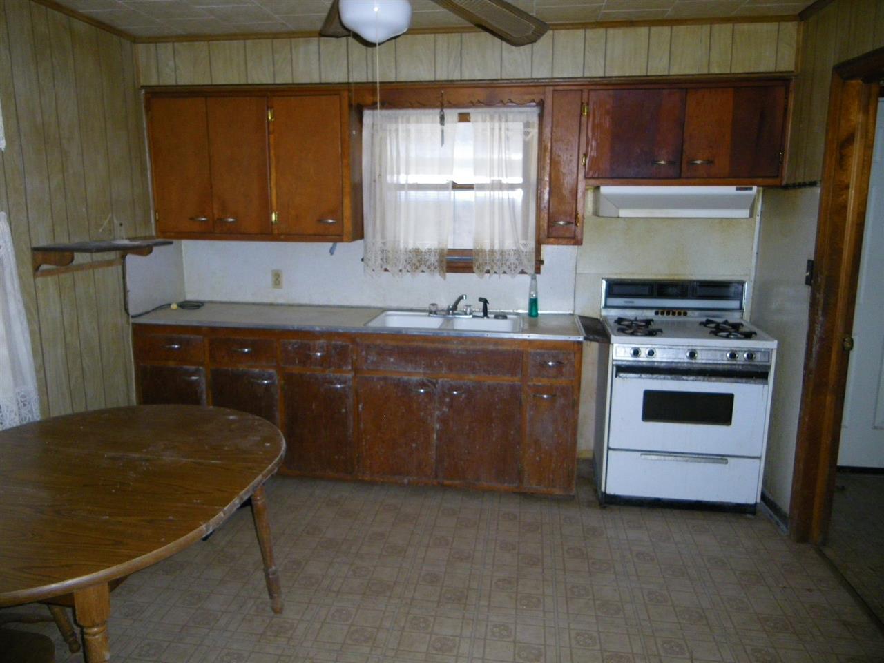 705 Wall Street Evansville, IN 47713 - Photo 2 of 6