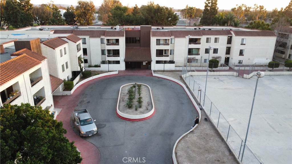 600 West 3rd Street, Unit B211 Santa Ana, CA 92701 - Photo 11 of 21 an aerial view of residential houses with outdoor space and seating