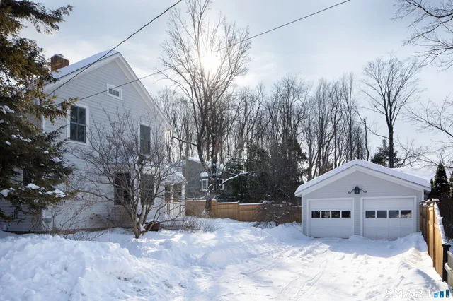 $525,000 | 16 Upper Main Street, Sharon, CT 06069