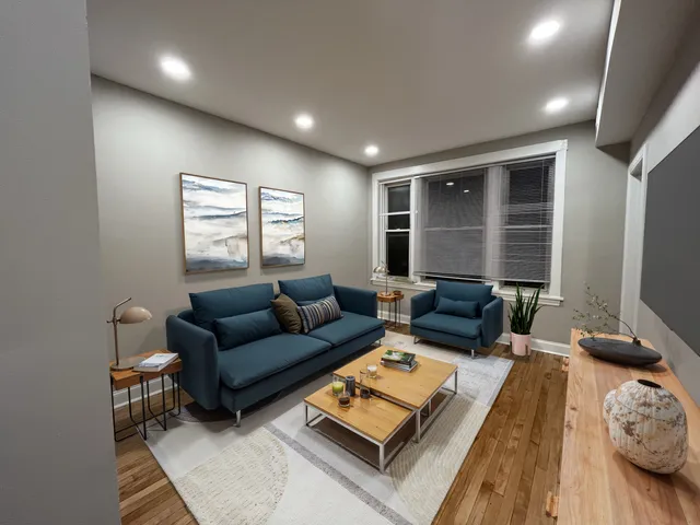 $2,099 | 3816 West Montrose Avenue, Unit 2, Chicago, IL 60618