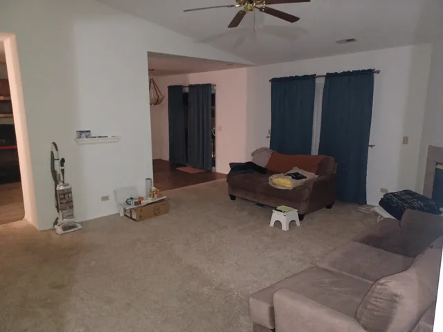 $219,900 | 330 Woodridge Circle, Unit C, South Elgin, IL 60177