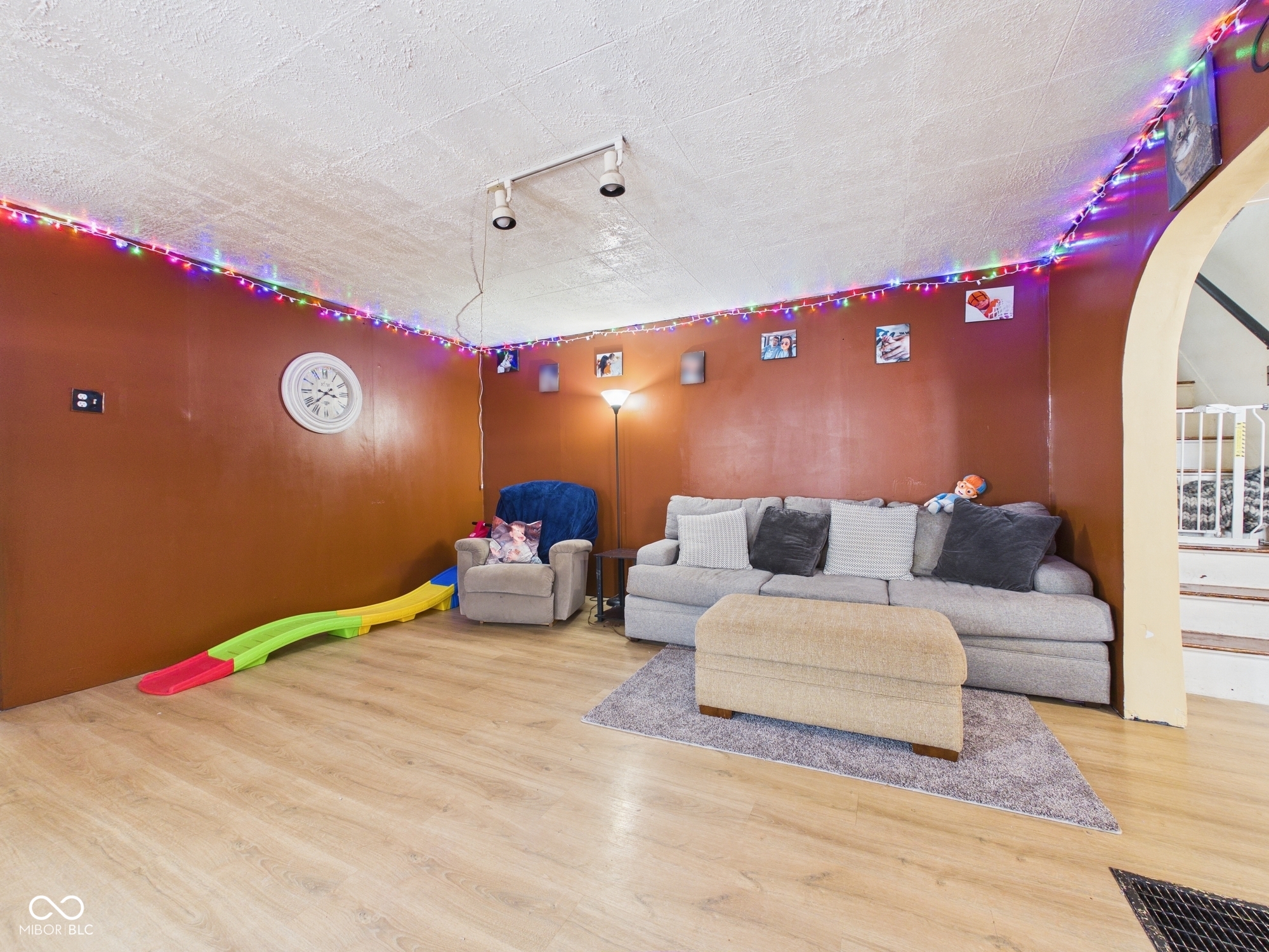 908 Cottage Avenue Anderson, IN 46012 - Photo 5 of 36