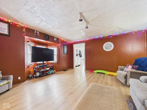 $110,000 | 908 Cottage Avenue, Anderson, IN 46012