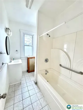 $2,000 | 640 10th Avenue, Bethlehem, PA 18018