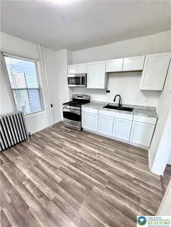 $2,000 | 640 10th Avenue, Bethlehem, PA 18018