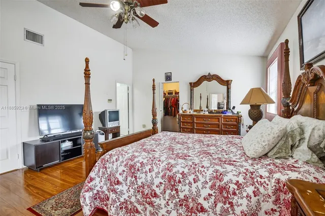 $795,000 | 1001 Southwest 100th Terrace, Pembroke Pines, FL 33025