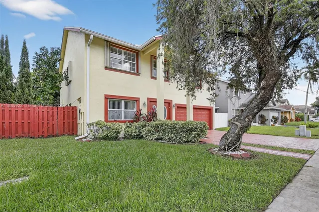 $795,000 | 1001 Southwest 100th Terrace, Pembroke Pines, FL 33025