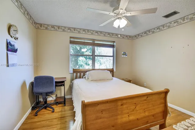 $795,000 | 1001 Southwest 100th Terrace, Pembroke Pines, FL 33025