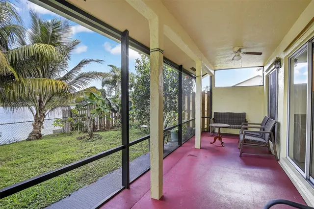 $795,000 | 1001 Southwest 100th Terrace, Pembroke Pines, FL 33025