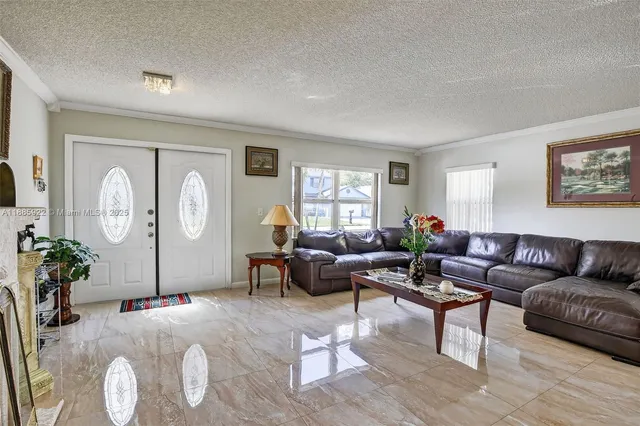 $795,000 | 1001 Southwest 100th Terrace, Pembroke Pines, FL 33025