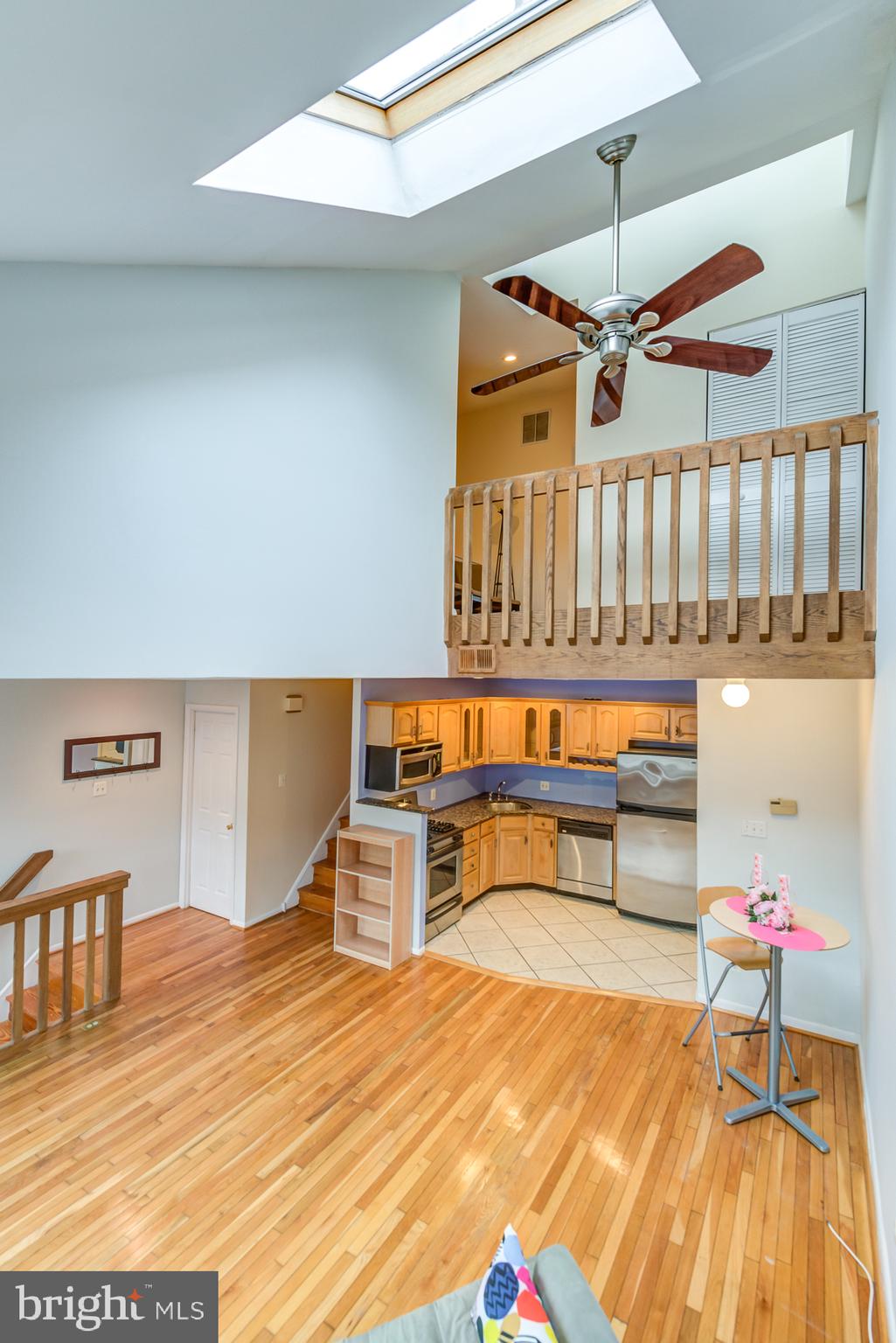 870 Pennock Street, Unit B Philadelphia, PA 19130 - Photo 7 of 18