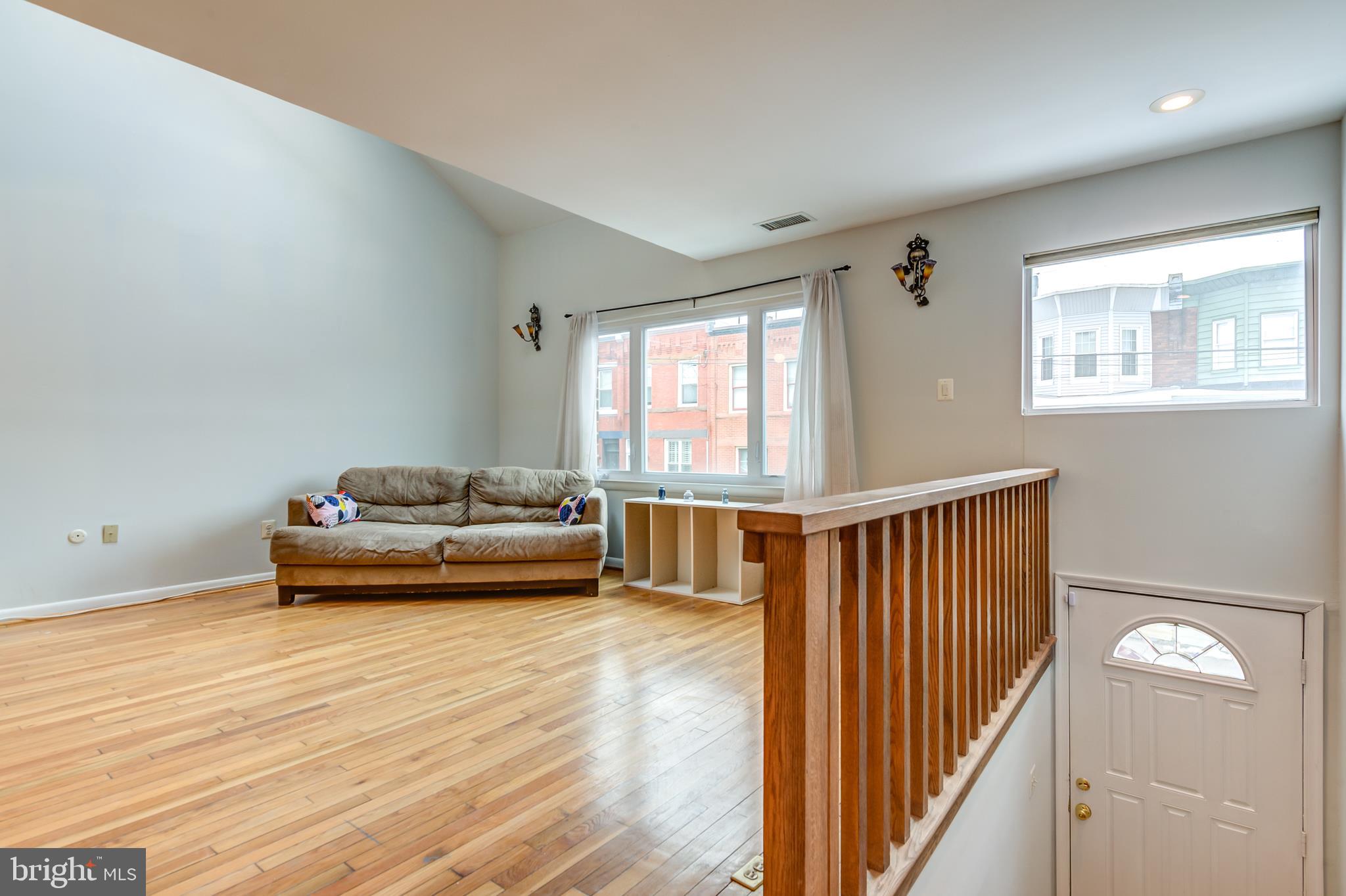 870 Pennock Street, Unit B Philadelphia, PA 19130 - Photo 8 of 18