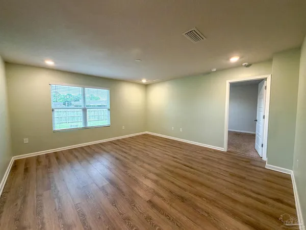$1,995 | 903 Lovebird Court, Pensacola, FL 32534