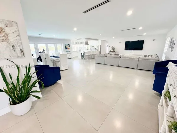 $1,344,400 | 6890 Winged Foot Drive, Hialeah, FL 33015