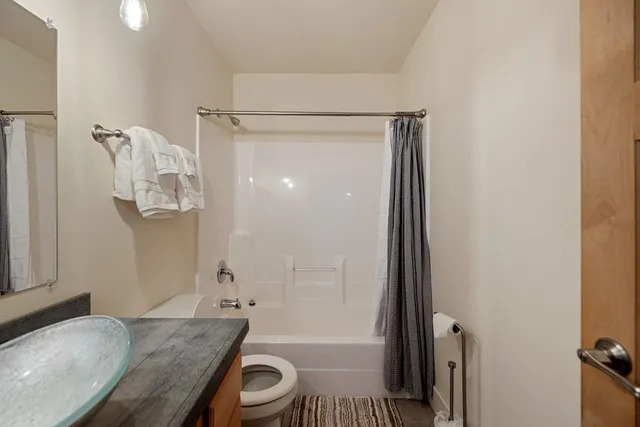 $500,000 | 1525 6 1/2 Avenue, Dallas, WI 54733