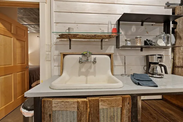 $500,000 | 1525 6 1/2 Avenue, Dallas, WI 54733