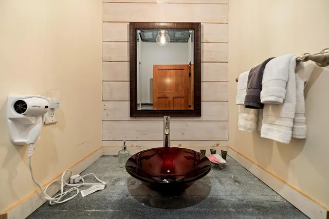 $500,000 | 1525 6 1/2 Avenue, Dallas, WI 54733