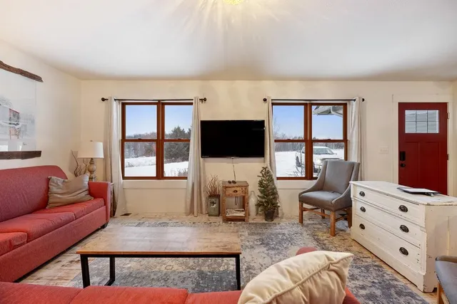 $500,000 | 1525 6 1/2 Avenue, Dallas, WI 54733