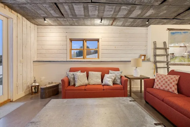 $500,000 | 1525 6 1/2 Avenue, Dallas, WI 54733