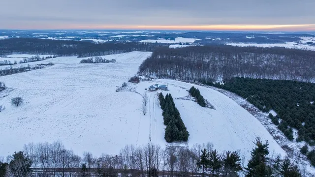 $500,000 | 1525 6 1/2 Avenue, Dallas, WI 54733