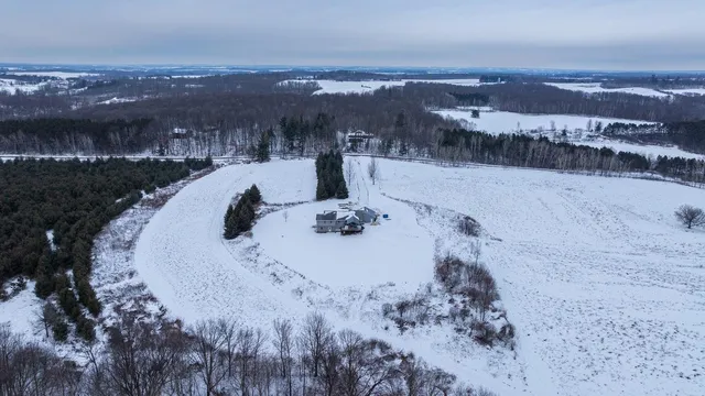 $500,000 | 1525 6 1/2 Avenue, Dallas, WI 54733