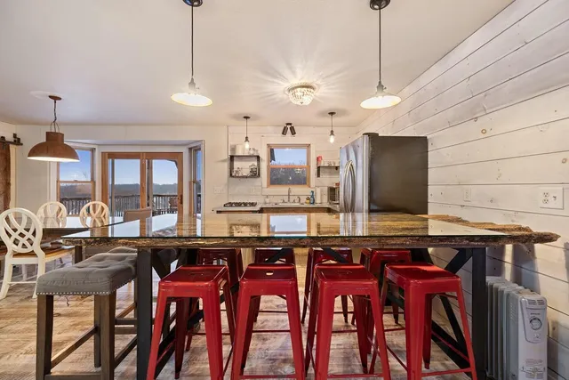 $500,000 | 1525 6 1/2 Avenue, Dallas, WI 54733