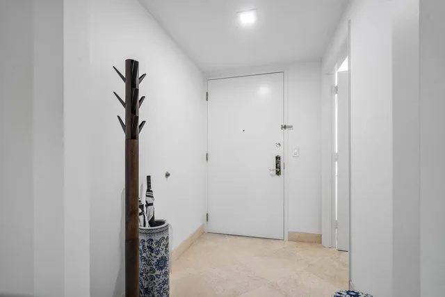 $6,800 | 550 Southeast Mizner Boulevard, Unit B706, Boca Raton, FL 33432