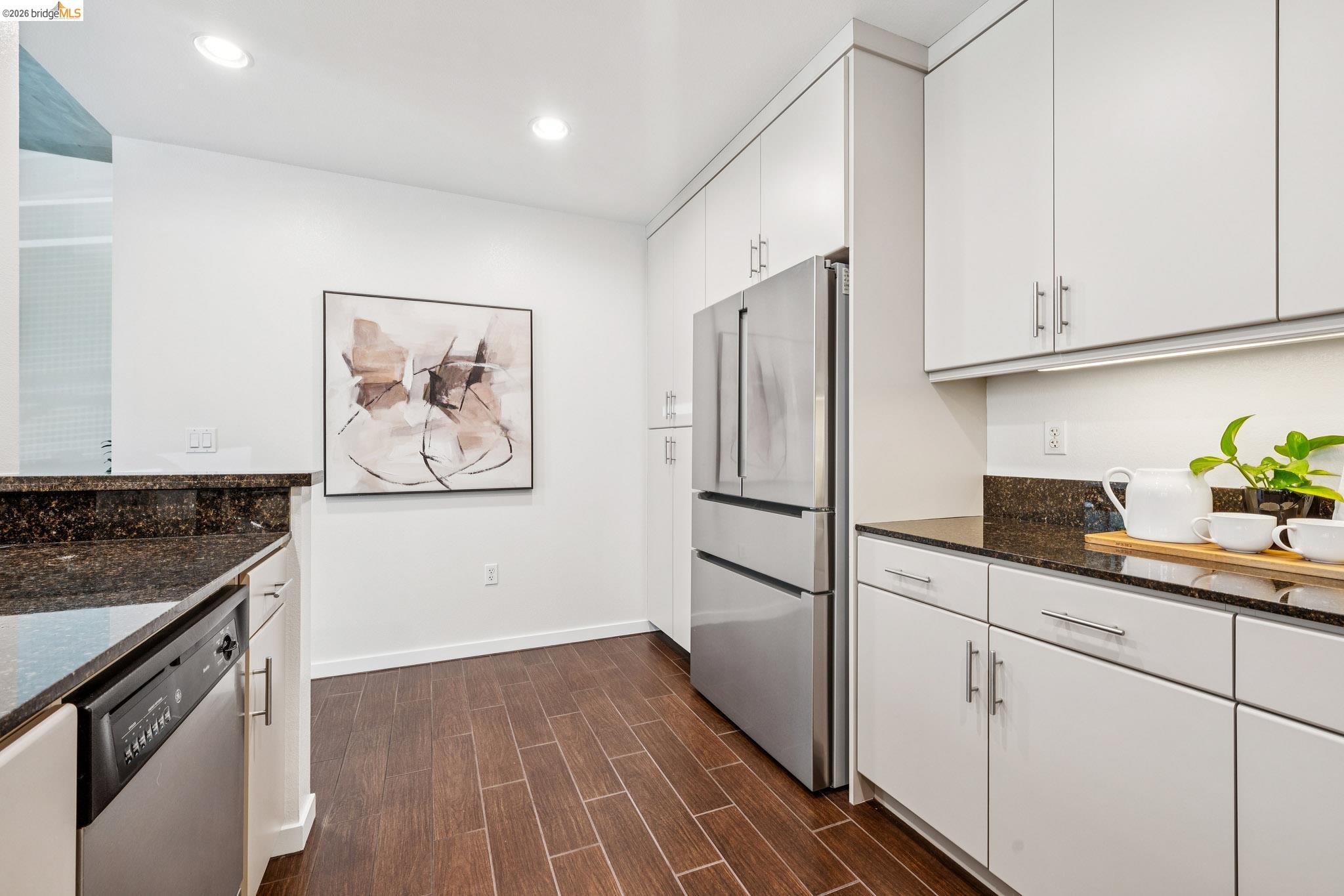288 3rd Street, Unit 104 Oakland, CA 94607 - Photo 17 of 40
