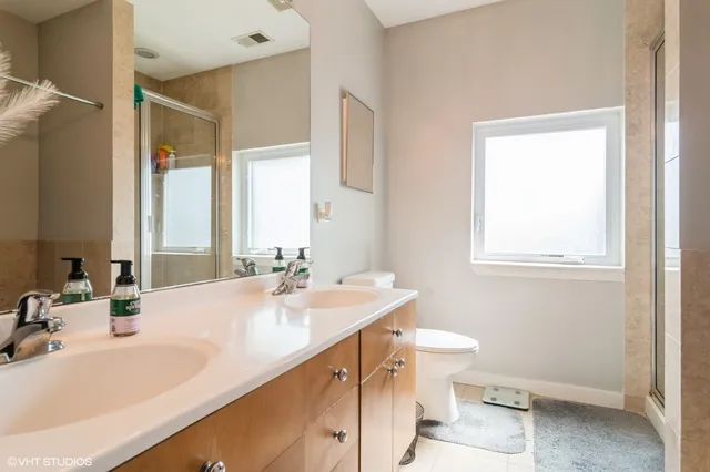 $410,000 | 6201 South Drexel Avenue, Chicago, IL 60637