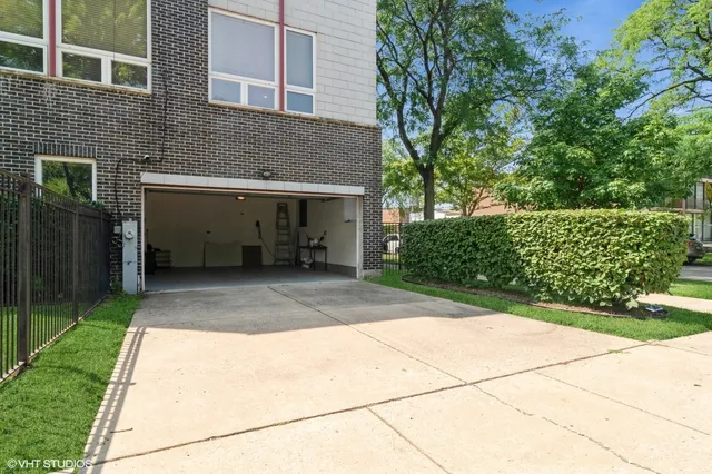 $410,000 | 6201 South Drexel Avenue, Chicago, IL 60637