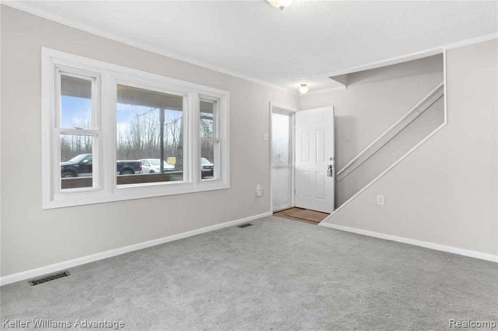 31721 Ecorse Road Romulus, MI 48174 - Photo 3 of 25