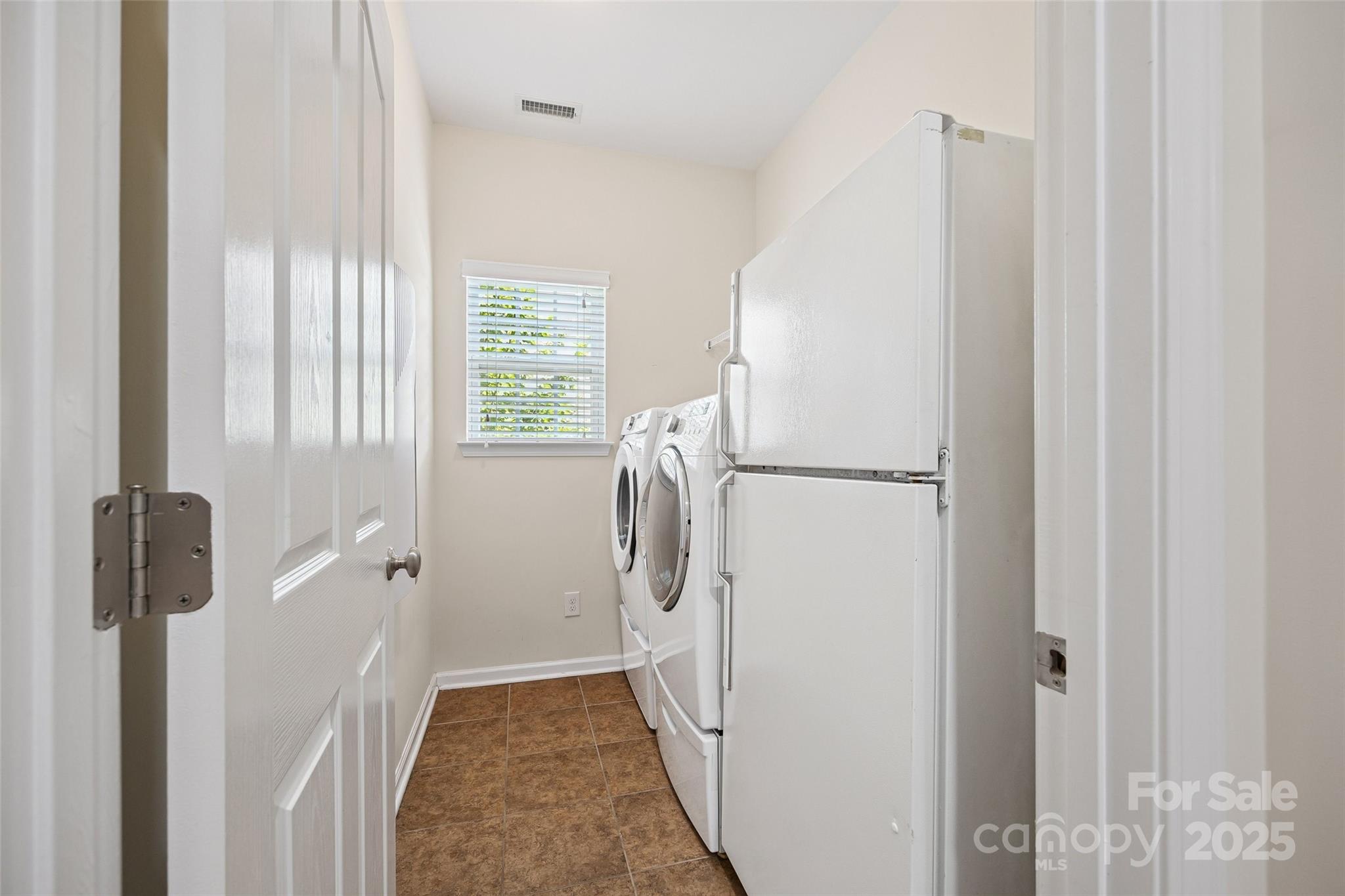 16833 Rudence Court Charlotte, NC 28278 - Photo 12 of 38 Gallery Image 12