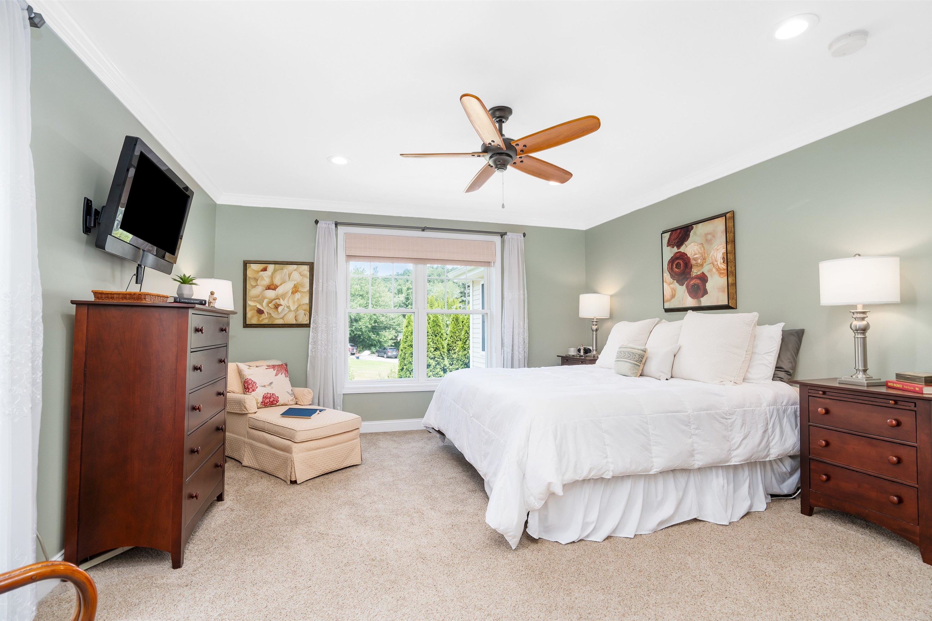 8 Sky Meadow Way Manchester, NH 03104 - Photo 6 of 31 Gallery Image 6