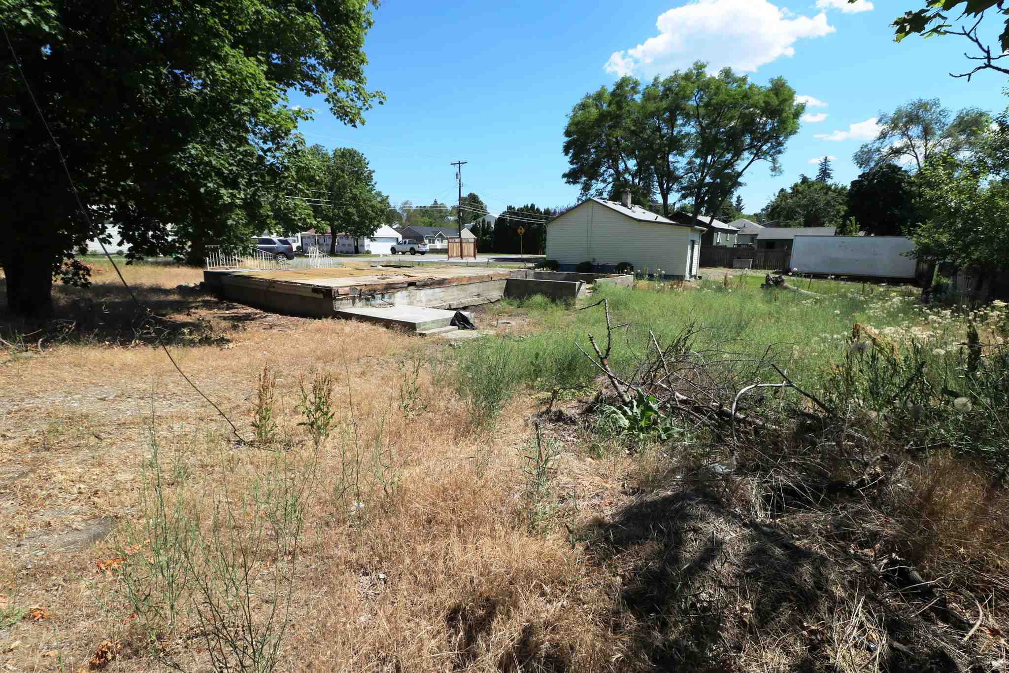 917 North Vista Road Spokane Valley, WA 99212 - Photo 3 of 9