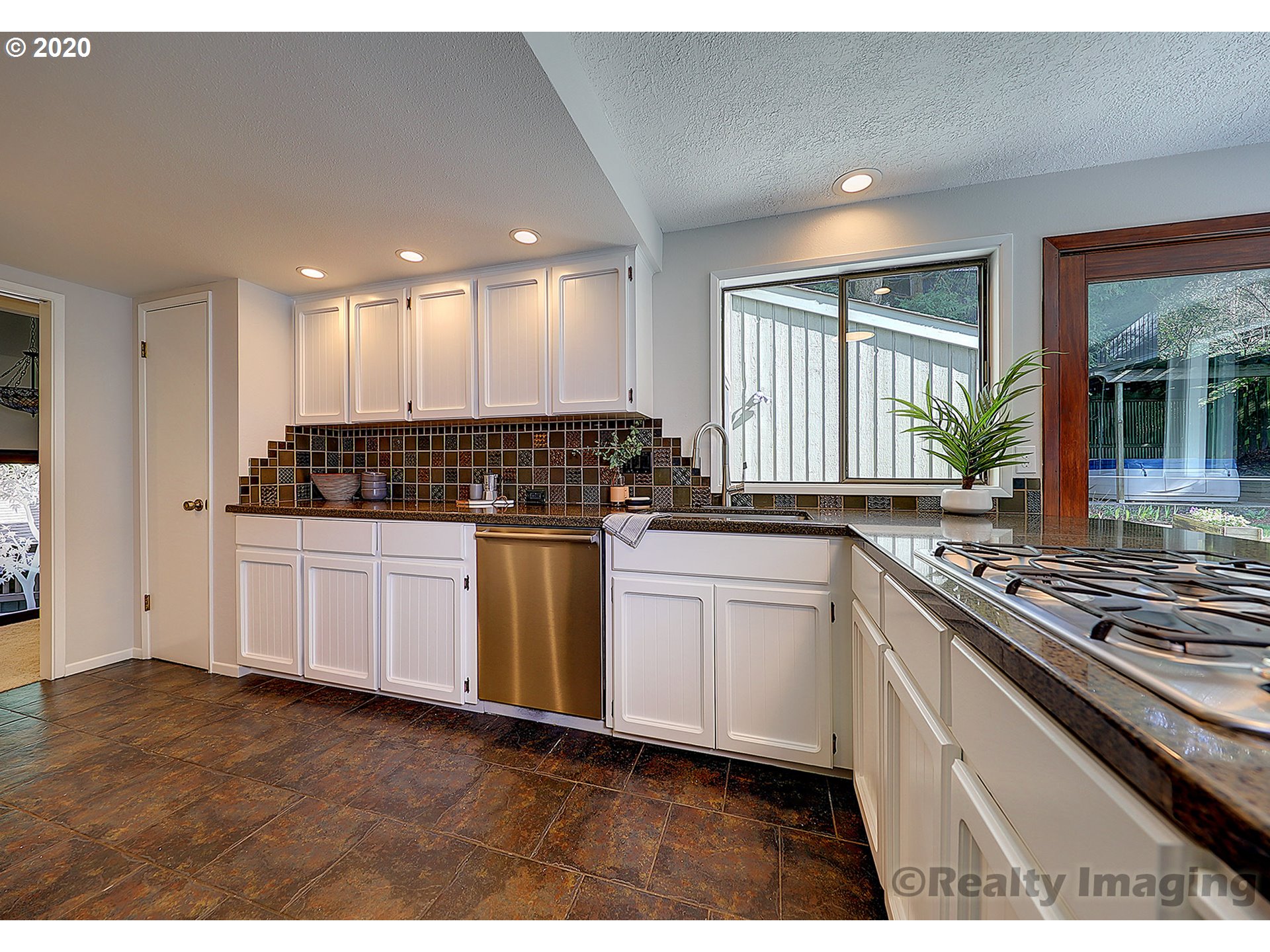 5002 Southwest Humphrey Park Road Portland, OR 97221 - Photo 12 of 32 Gallery Image 12