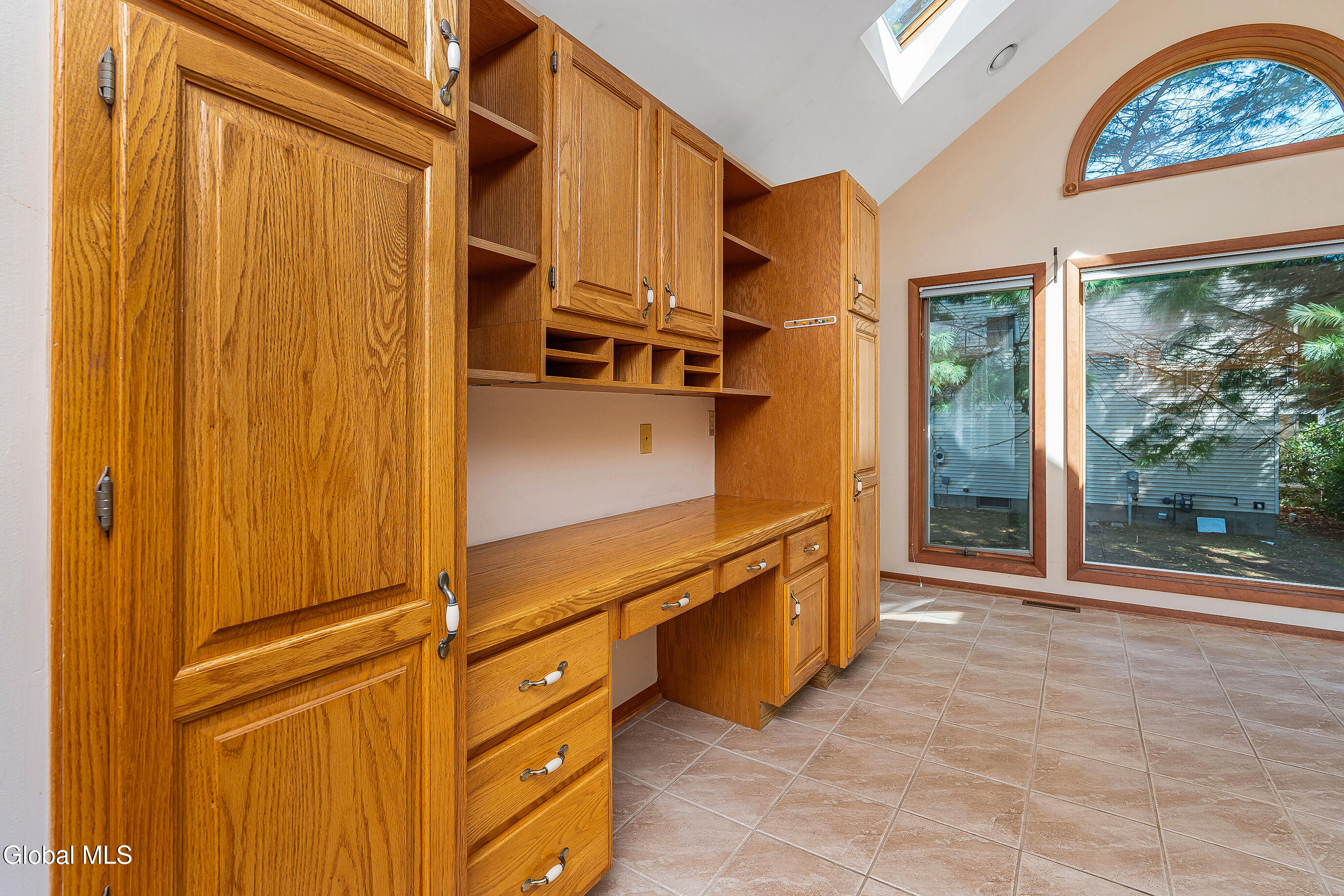 228 Murray Avenue Bethlehem, NY 12054 - Photo 11 of 42 035-228-Murray-Ave