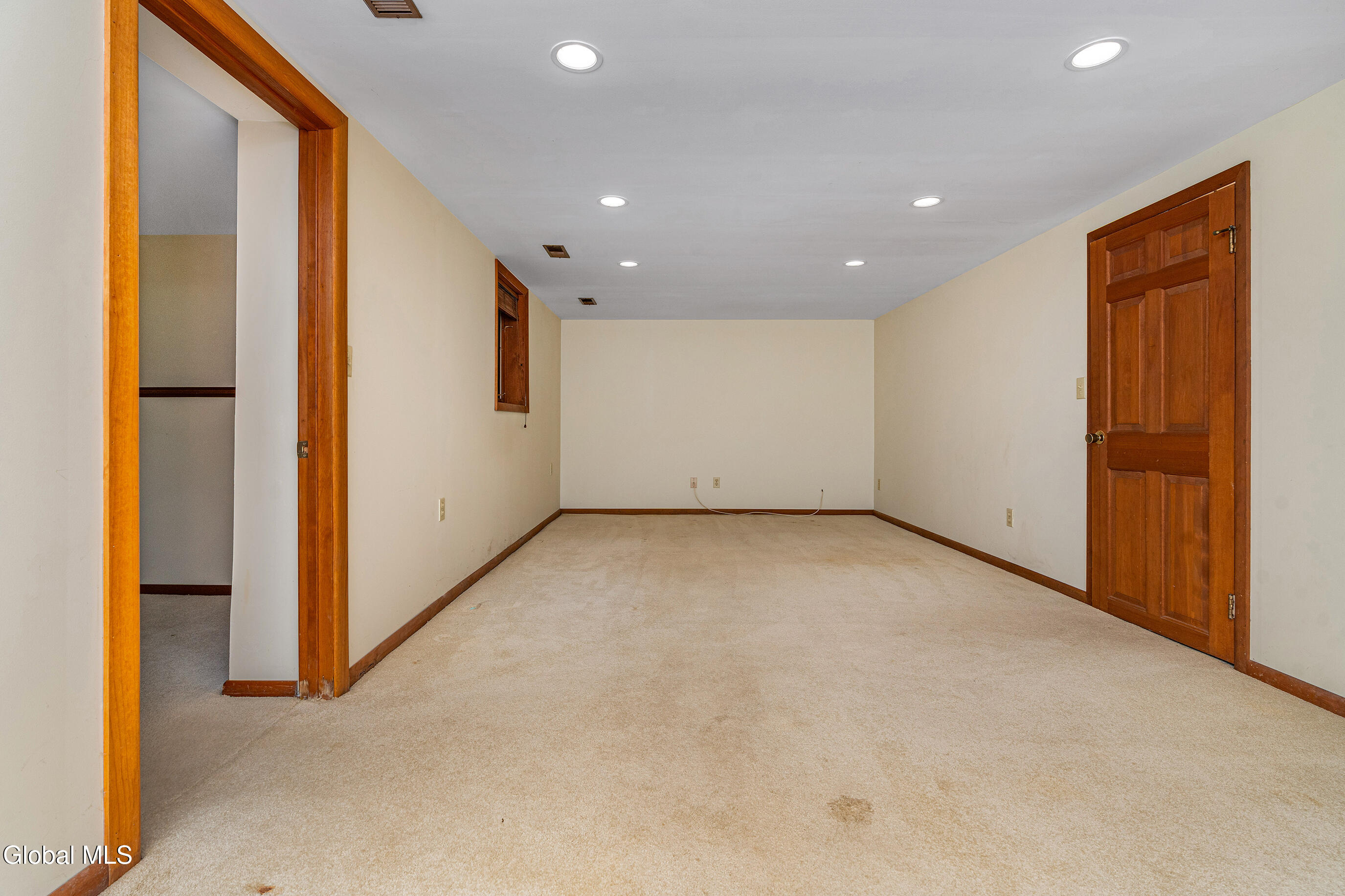 228 Murray Avenue Bethlehem, NY 12054 - Photo 23 of 42 014-228-Murray-Ave