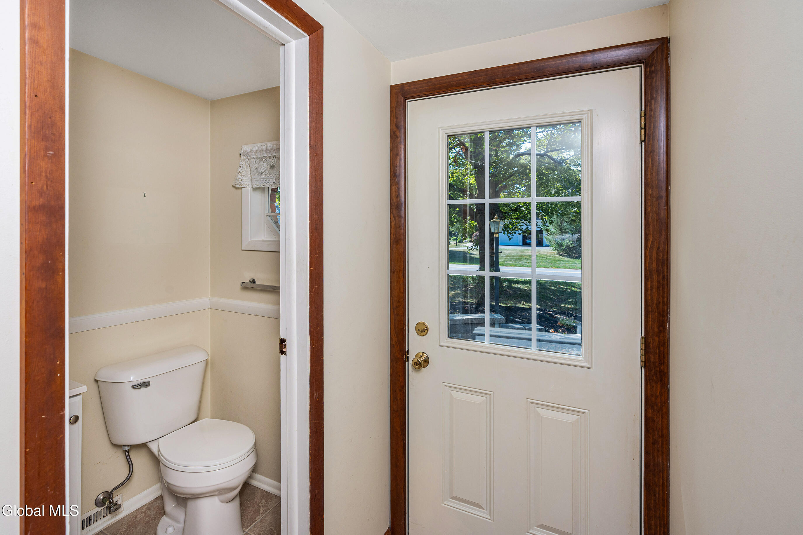 228 Murray Avenue Bethlehem, NY 12054 - Photo 26 of 42 022-228-Murray-Ave