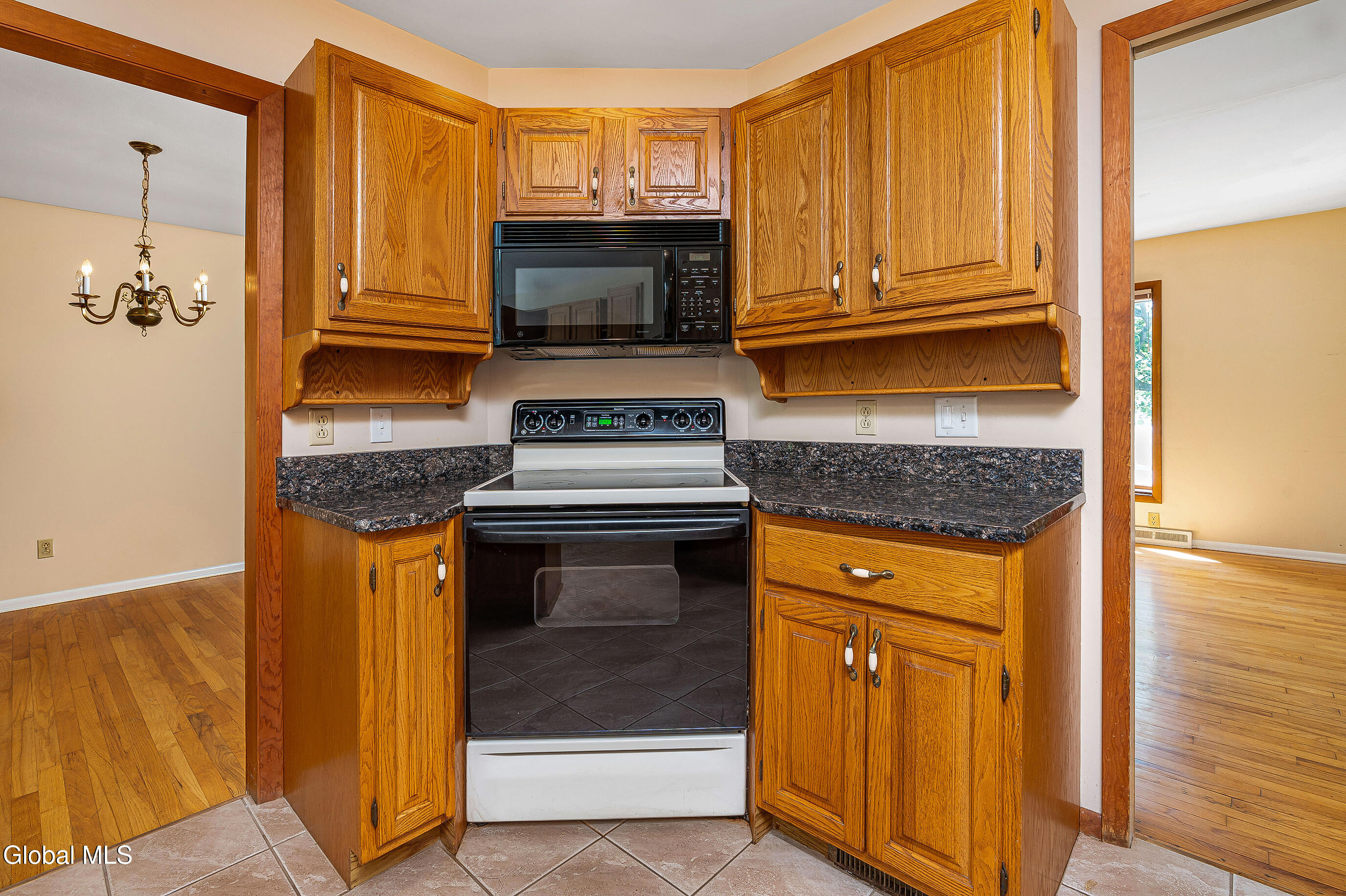 228 Murray Avenue Bethlehem, NY 12054 - Photo 8 of 42 034-228-Murray-Ave