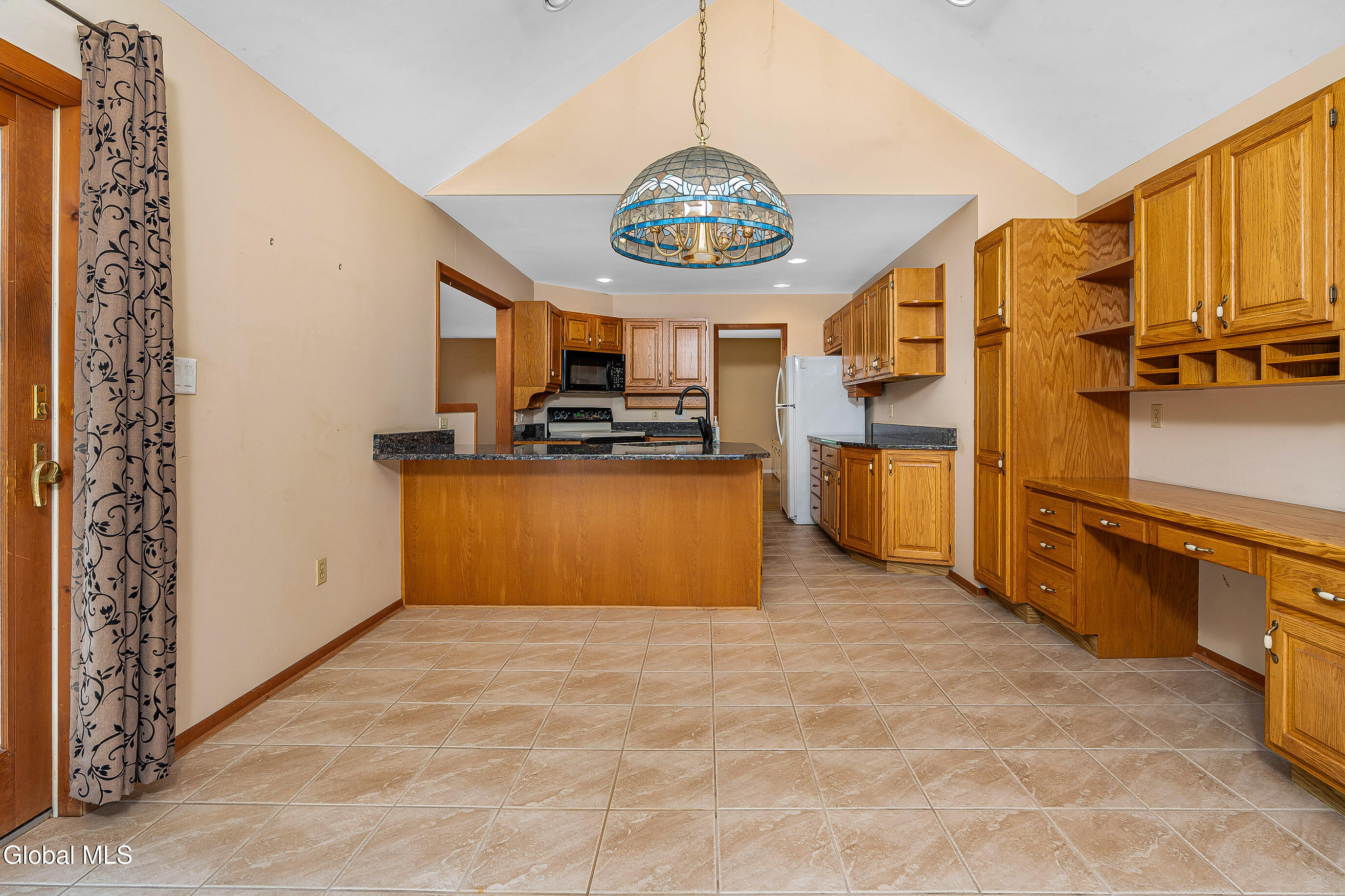 228 Murray Avenue Bethlehem, NY 12054 - Photo 10 of 42 033-228-Murray-Ave