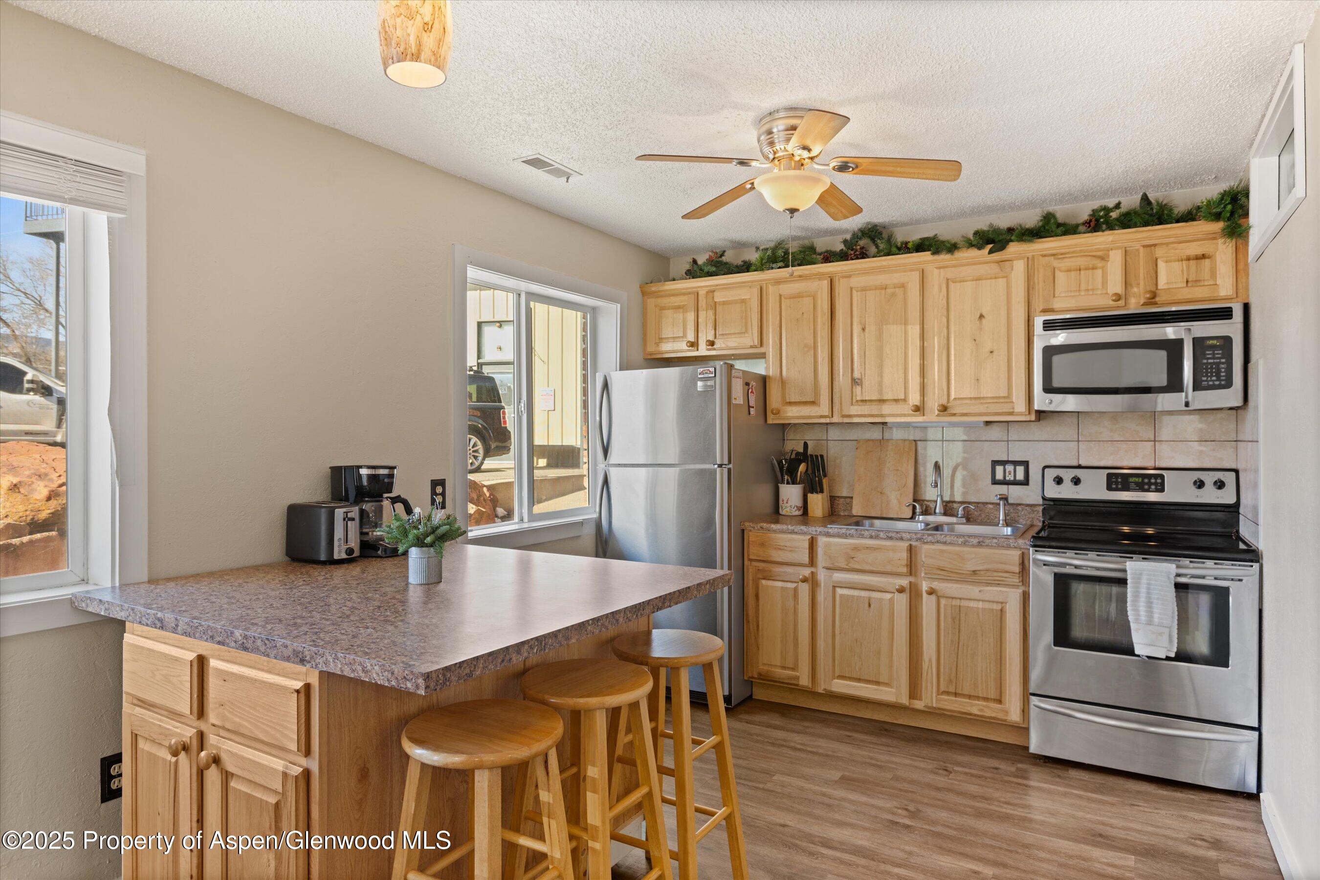 1101 Village Road, Unit LL3B Carbondale, CO 81623 - Photo 7 of 22 11-1101VillageRd#LL3B_24120311