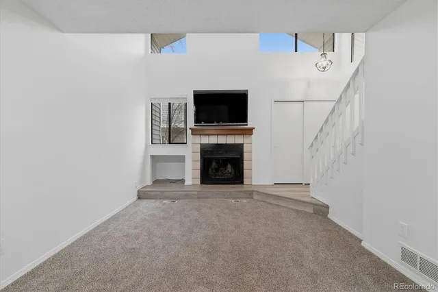 a view of a livingroom with an empty space