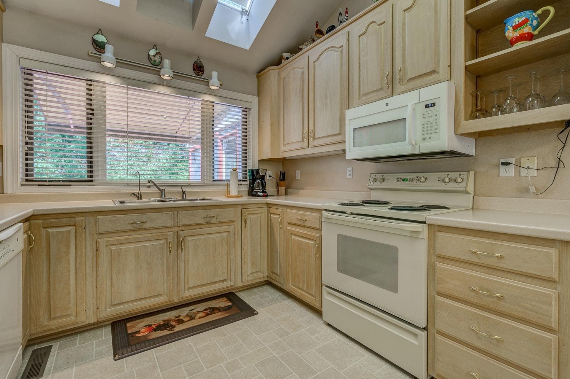 1846 Angle Plantation Road Rocky Mount, VA 24151 - Photo 5 of 68 10 Kitchen