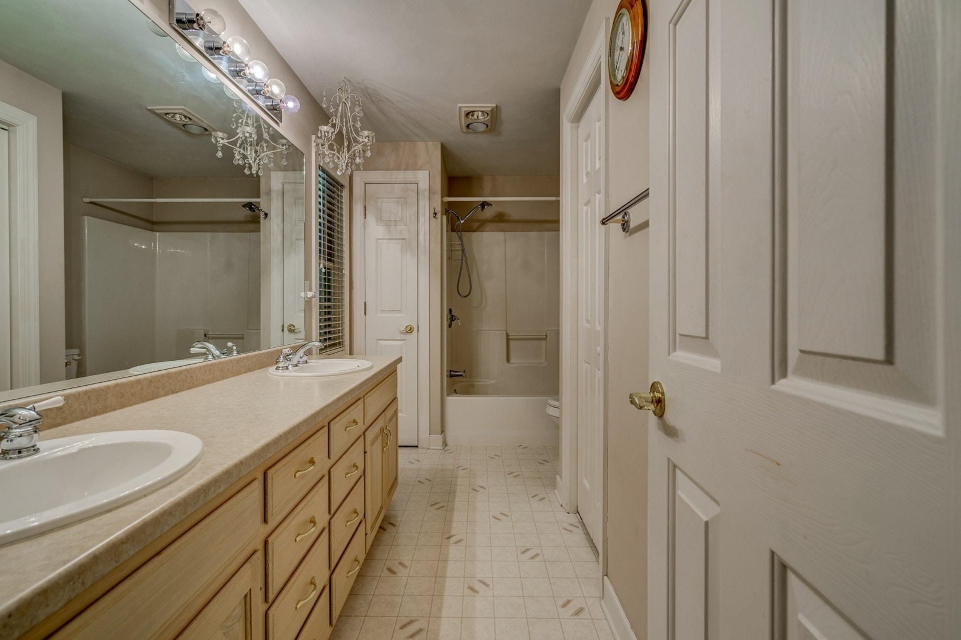 1846 Angle Plantation Road Rocky Mount, VA 24151 - Photo 10 of 68 15 Jack and Jill Bathroom