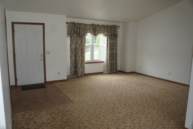 1644 Fox Run Dixon, IL 61021 - Photo 6 of 11