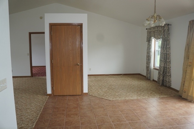 1644 Fox Run Dixon, IL 61021 - Photo 8 of 11