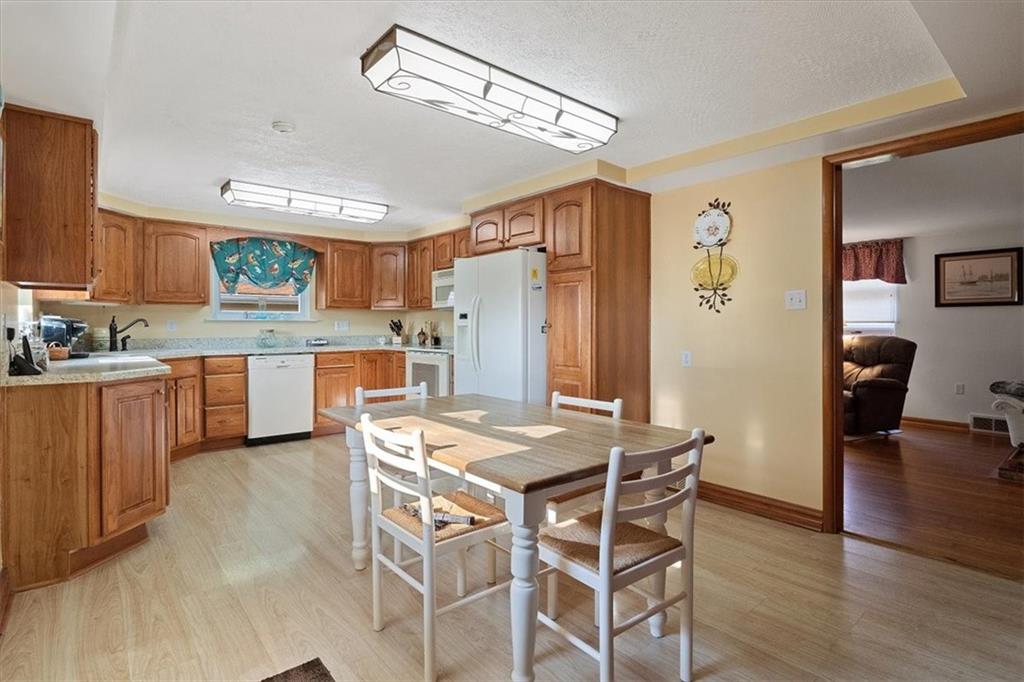 1162 Harmony Road Baden, PA 15005 - Photo 12 of 23