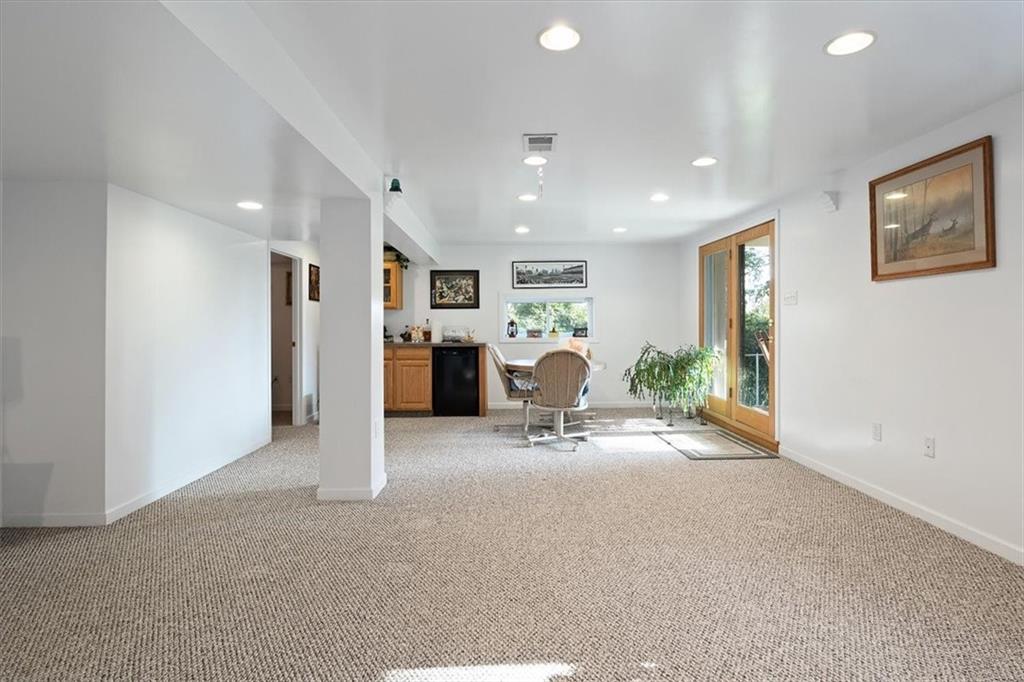 1162 Harmony Road Baden, PA 15005 - Photo 21 of 23