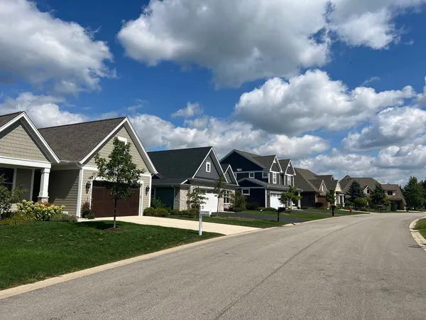 $716,925 | 6941 Cambria Cove, Lakewood, IL 60014