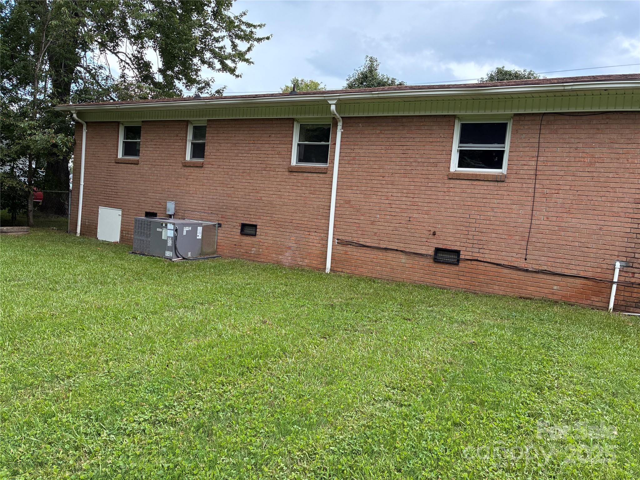 1721 North Post Road Shelby, NC 28150 - Photo 4 of 28